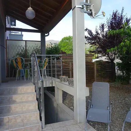 Aux Bons Thermes Apartment